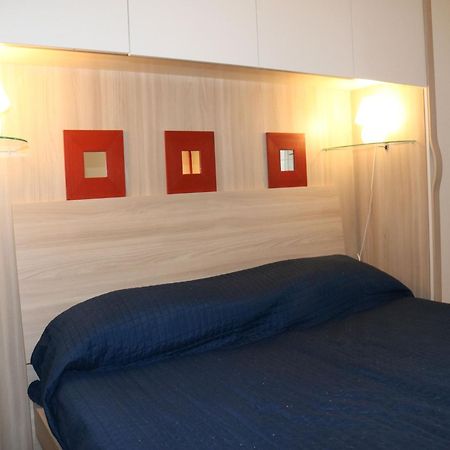 Enticing Holiday Home In Lazise With Swimming Pool Εξωτερικό φωτογραφία