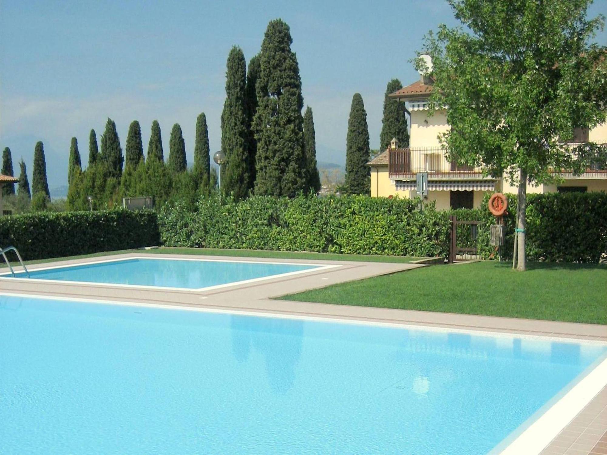 Enticing Holiday Home In Lazise With Swimming Pool Εξωτερικό φωτογραφία