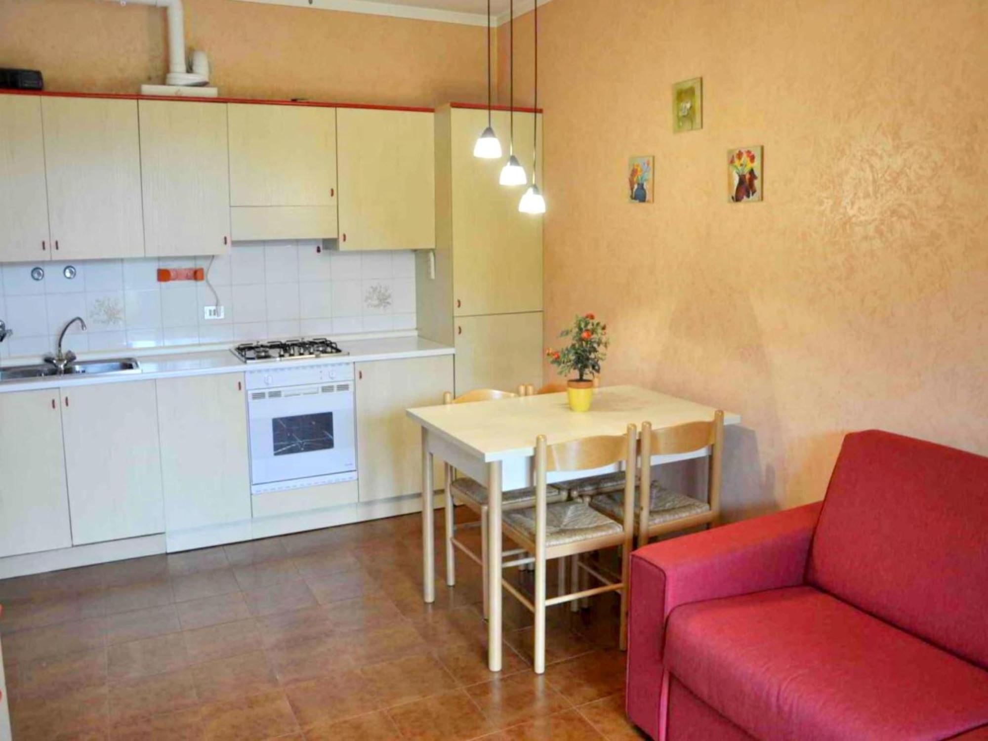 Enticing Holiday Home In Lazise With Swimming Pool Εξωτερικό φωτογραφία