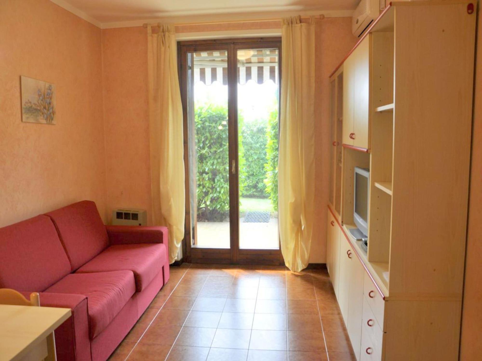 Enticing Holiday Home In Lazise With Swimming Pool Εξωτερικό φωτογραφία