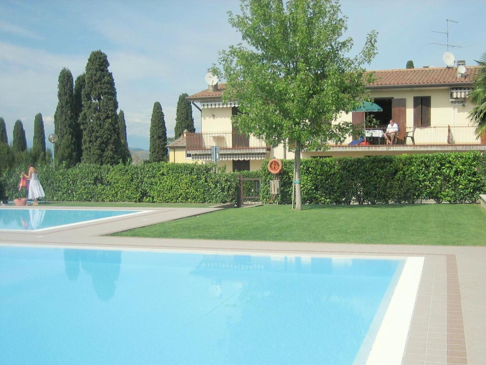 Enticing Holiday Home In Lazise With Swimming Pool Εξωτερικό φωτογραφία