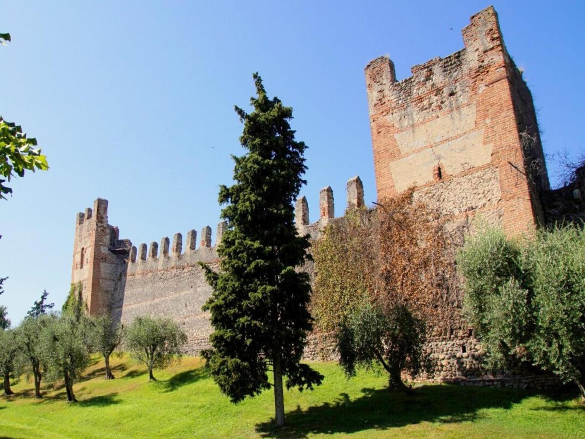 Enticing Holiday Home In Lazise With Swimming Pool Εξωτερικό φωτογραφία