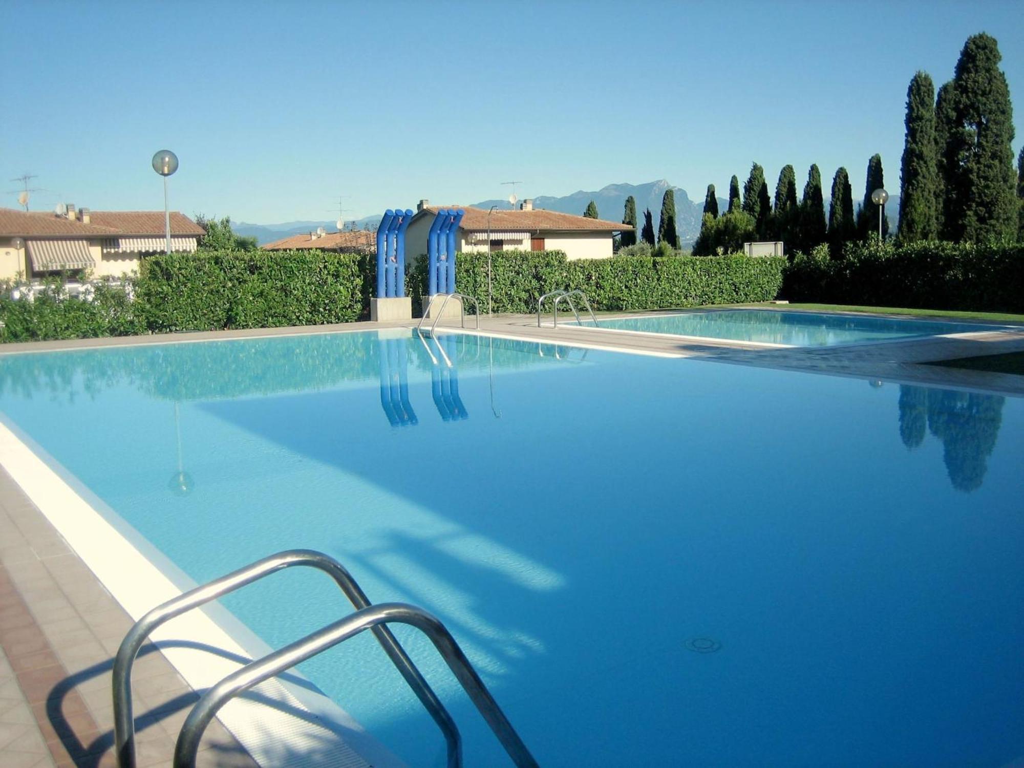 Enticing Holiday Home In Lazise With Swimming Pool Εξωτερικό φωτογραφία