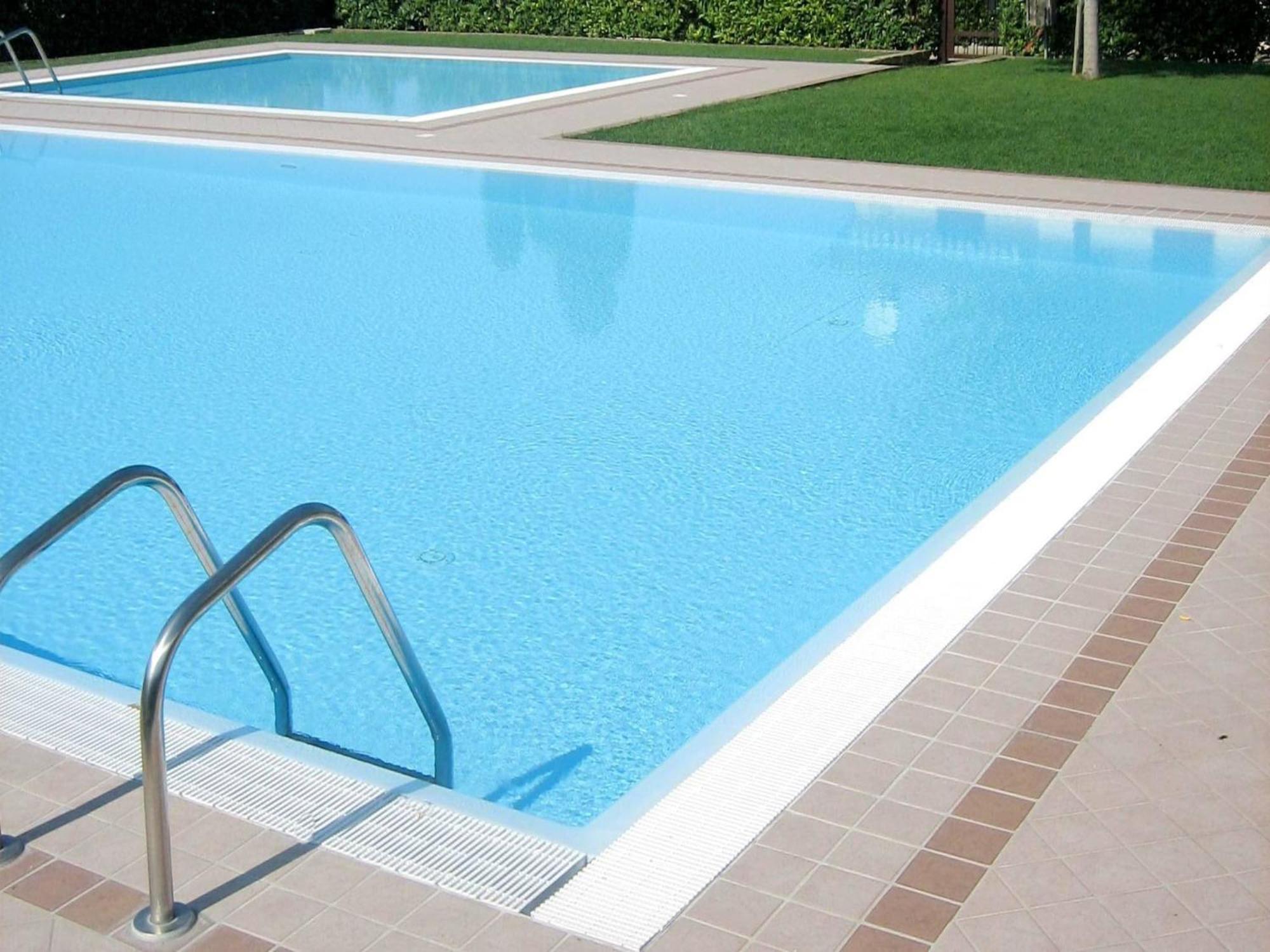 Enticing Holiday Home In Lazise With Swimming Pool Εξωτερικό φωτογραφία
